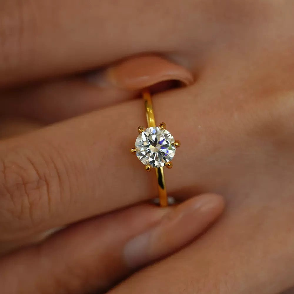 Brilliant Moissanite Solitaire Ring – Ethical Luxury with Diamond-like Sparkle